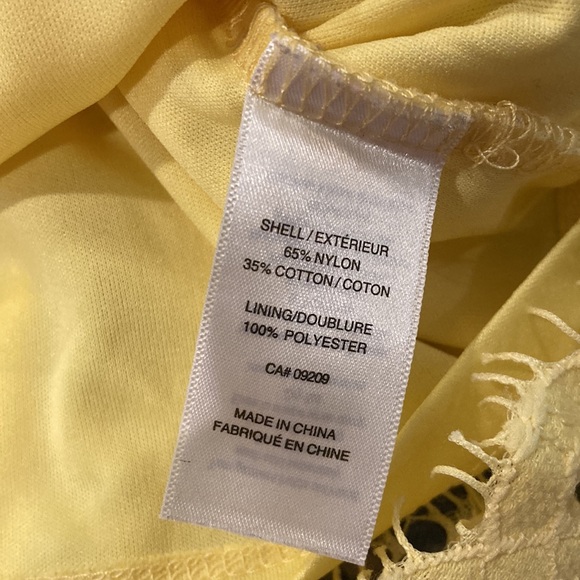Cleo yellow top with lace overlay, size large NWOT - Picture 6 of 6